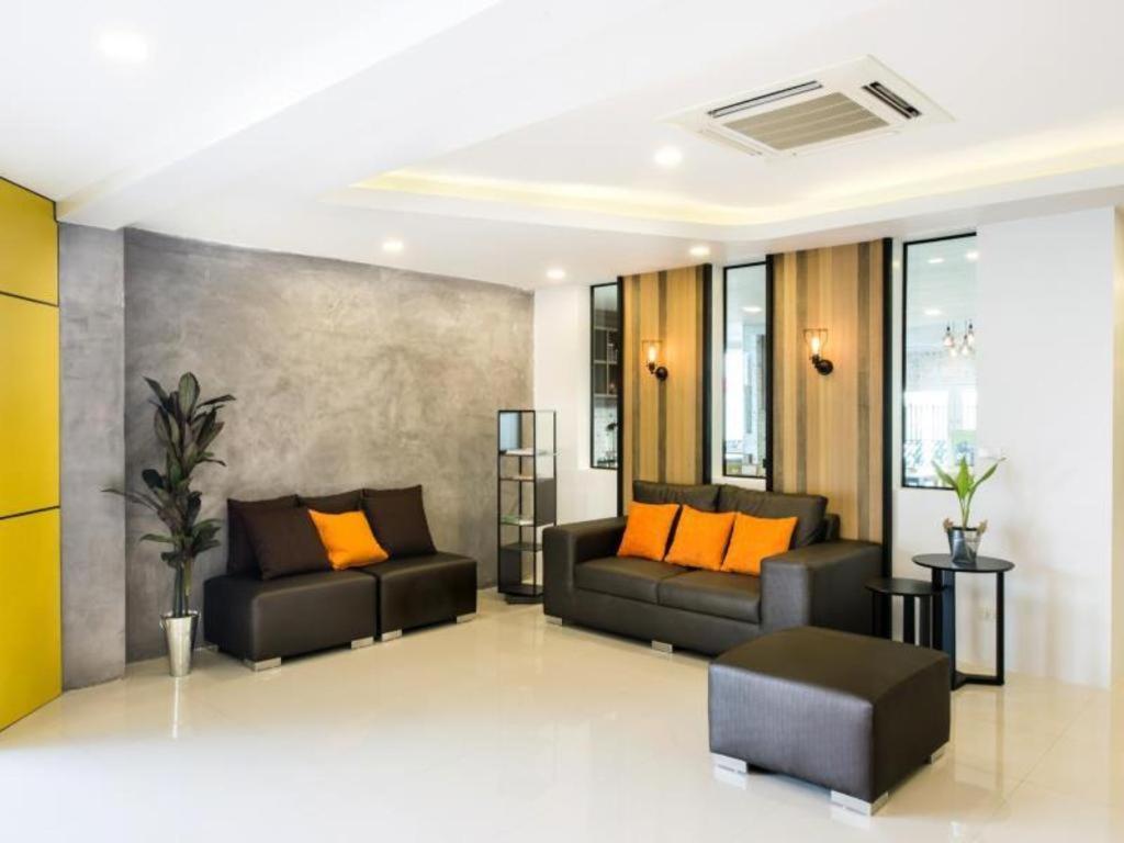 The Circle Hotel Buriram Buitenkant foto