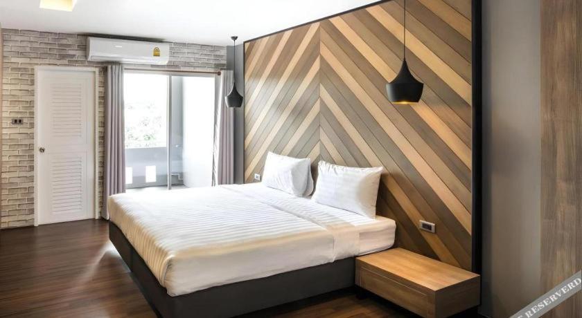 The Circle Hotel Buriram Buitenkant foto
