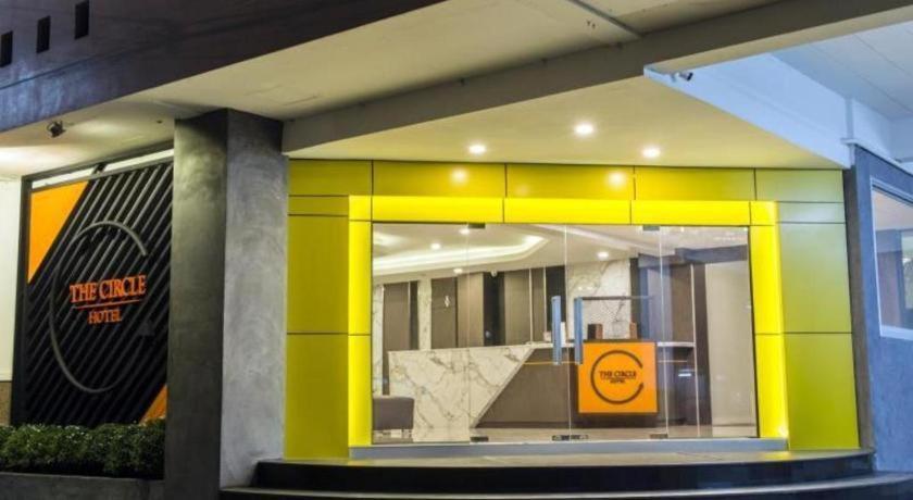 The Circle Hotel Buriram Buitenkant foto