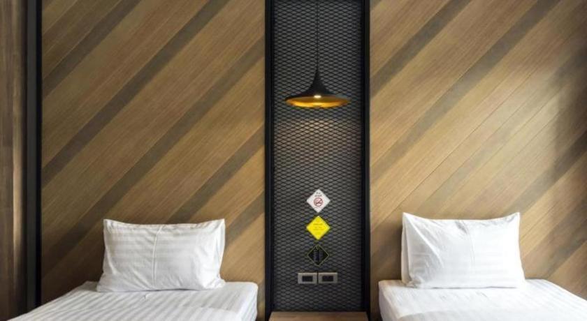 The Circle Hotel Buriram Buitenkant foto