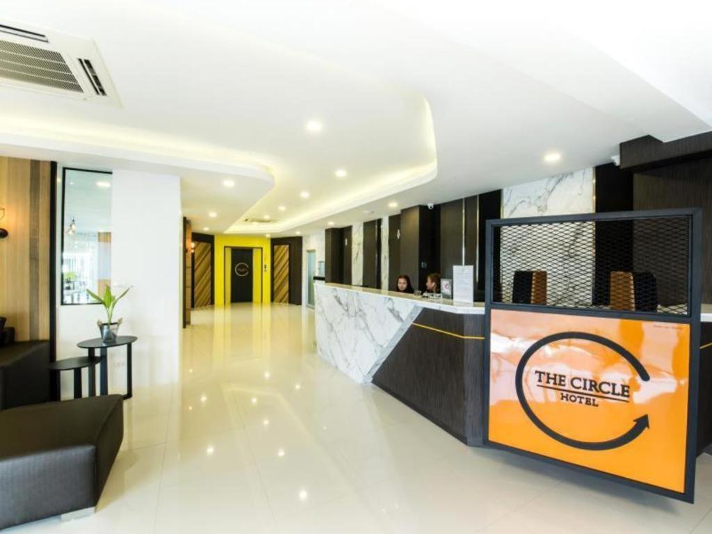 The Circle Hotel Buriram Buitenkant foto